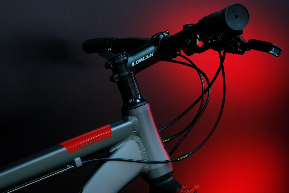 Lorak LX3 Матовый Серый/Красный рама 21 (на рост 183-190)